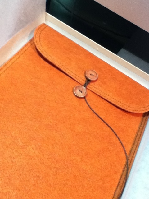 ハンドメイドフェルトケース　MacBook Air11インチ用